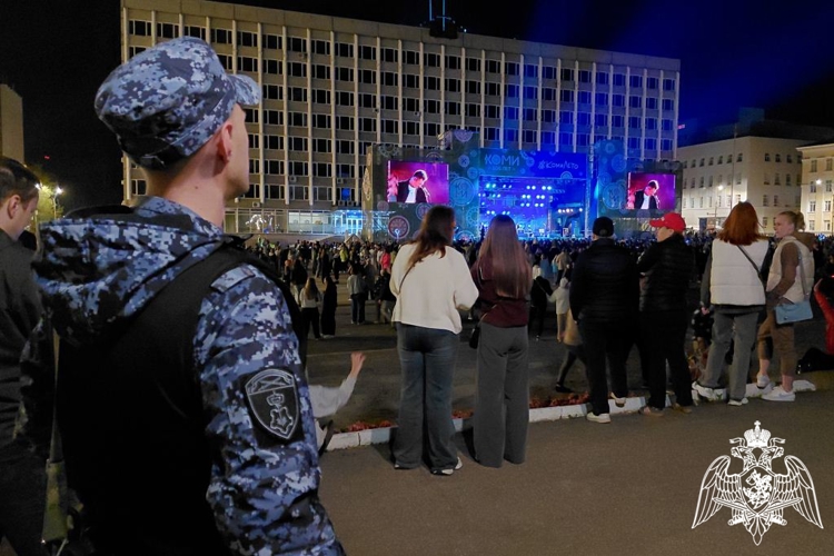 Росгвардейцы обеспечили безопасность граждан в рамках празднования 105-й годовщины со дня образования Республики Коми