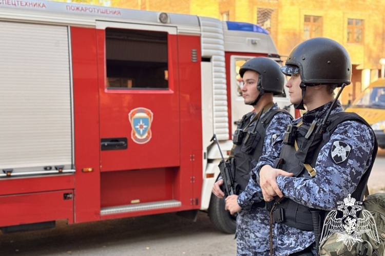 В Сыктывкаре прошли межведомственные учения Росгвардии и МЧС России по пожарной безопасности