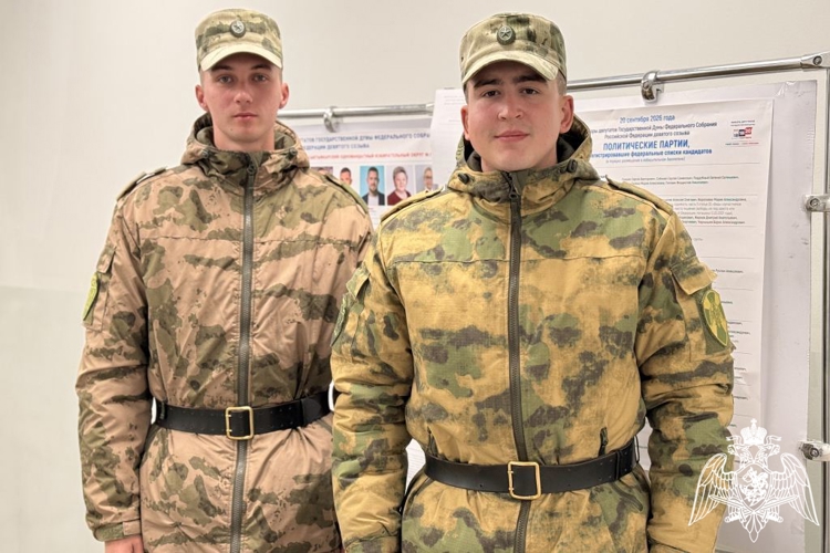 В Сыктывкаре военнослужащие по призыву участвуют в Едином дне голосования