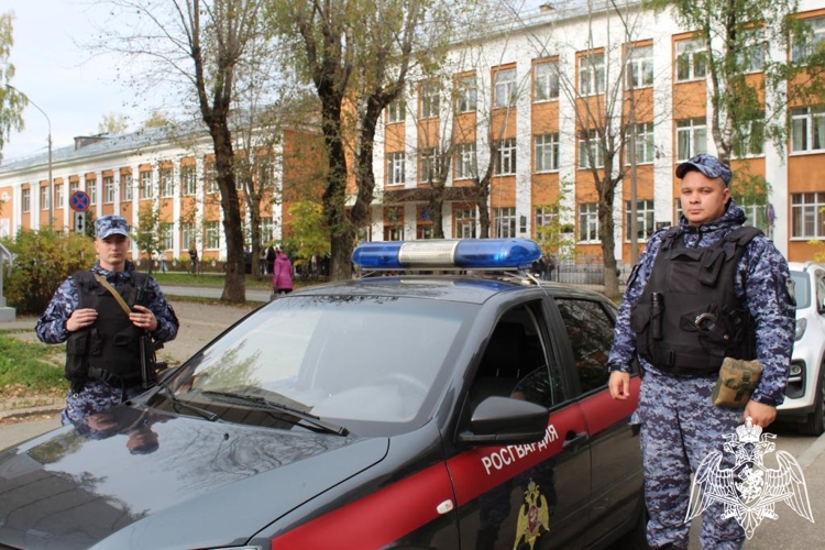 Росгвардия Коми совместно с полицией обеспечила безопасность проведения выборов