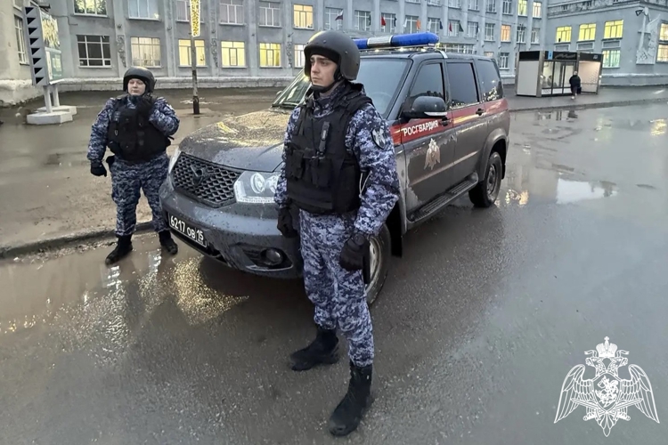 Сотрудники ОМОН «Арктика» и вневедомственной охраны Росгвардии обеспечивают безопасность участников и гостей «Заполярных игр» в Воркуте