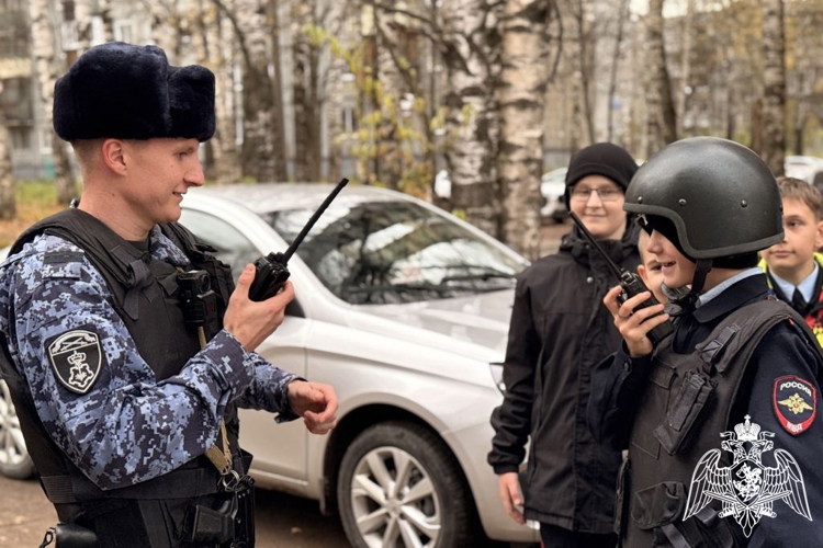От истории к технологиям: в Сыктывкаре проходит фестиваль к юбилеям Росгвардии и войск правопорядка