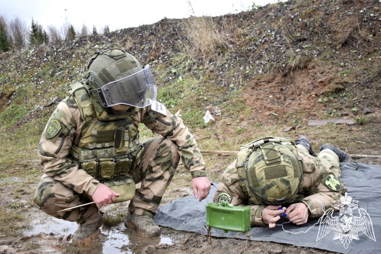Военнослужащие по призыву отработали профессиональные навыки взрывного дела на полигоне в Сыктывкаре